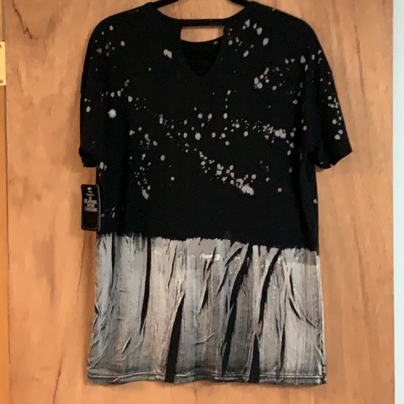 DISNEY HOT TOPIC NBC Jack Dip Dye Oversize TEE! - Picture 8 of 10